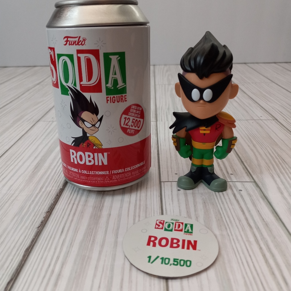 Funko Robin Teen Titans Go! Vinyl Soda Figure